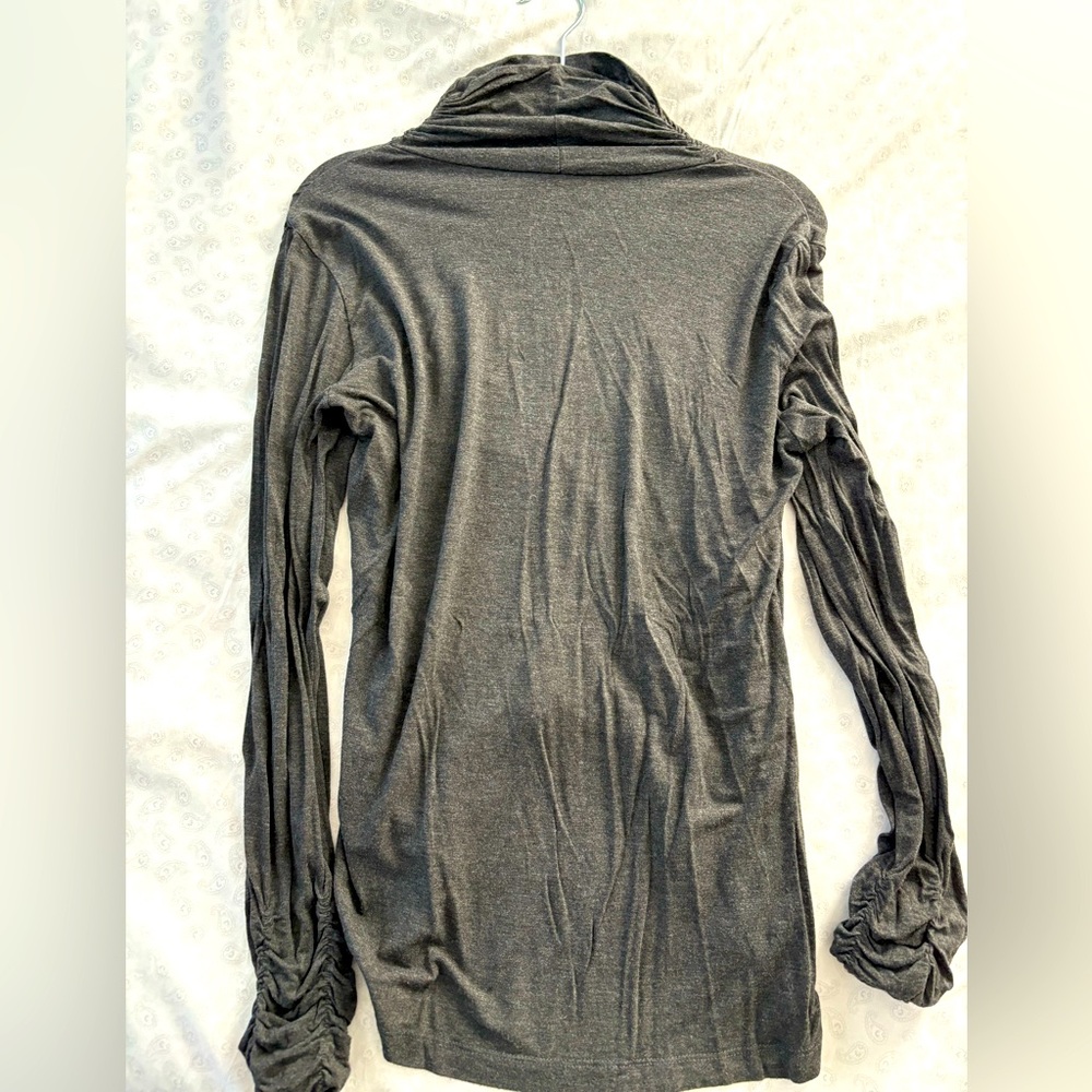 Turtle neck with ruched details